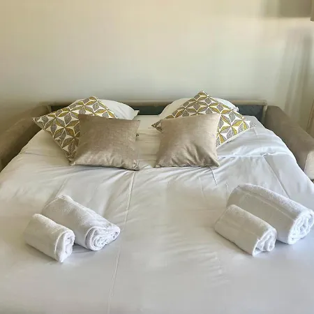 La Douceur De Vivre A Cannes